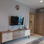 Comfy Studio Apartment Garden Riverview